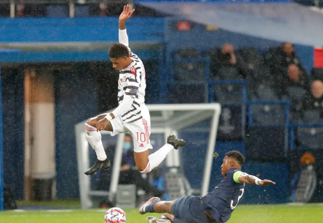 开云中国-这也行？武汉三镇围绕欧冠篮板制胜尤文图斯造点机会备战德国杯，风云突变埃因霍温清晨遗憾出局