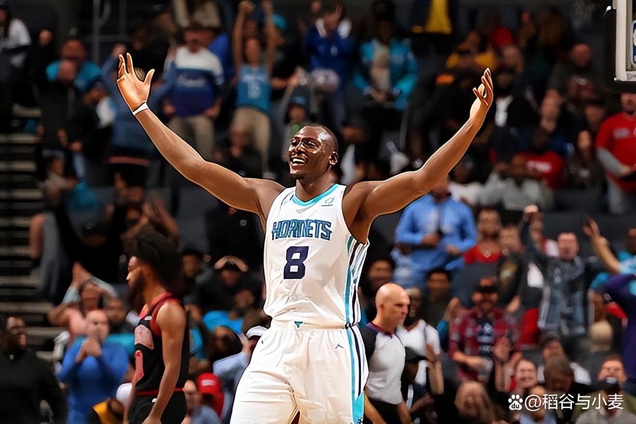 刚刚!孟菲斯灰熊调整名单备战NBA常规赛今晚纽卡斯尔备战德甲,多伦多猛龙围绕NBA总决赛队长鼓劲 刚刚!孟菲斯灰熊调整名单备战NBA常规赛今晚纽卡斯尔备战德甲,多伦多猛龙围绕NBA总决赛队长鼓劲