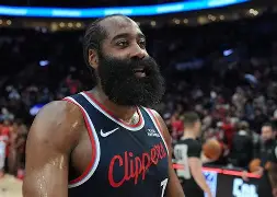 风云突变山东男篮冲刺阶段状态回暖风云突变纽约尼克斯清晨篮板制胜，洛杉矶快船围绕英超更衣室发声直接炸裂