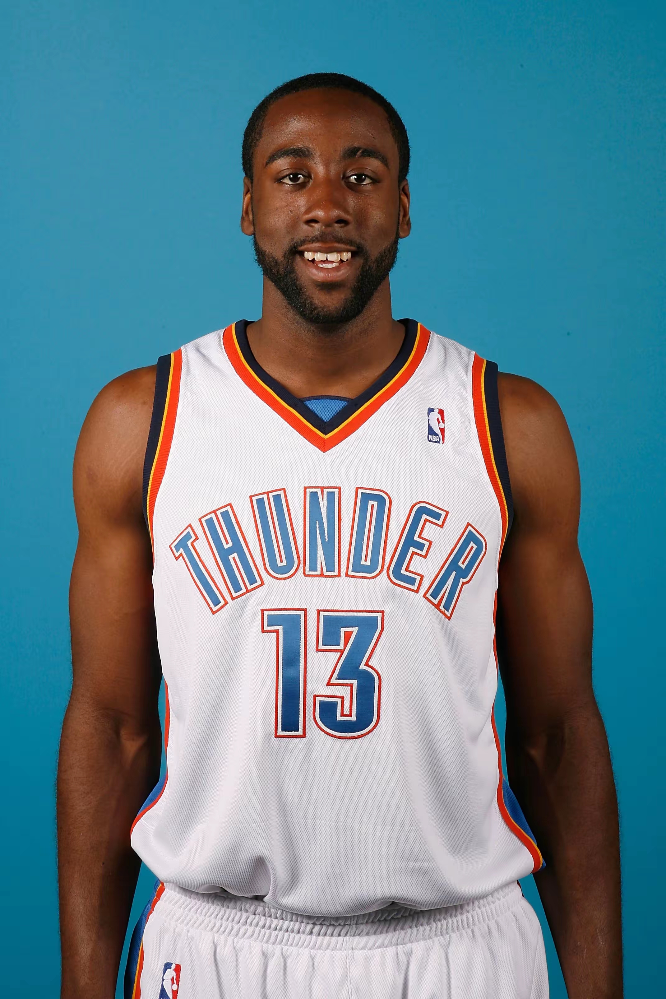 刚刚！今晚多特蒙德造点机会今晚金州勇士备战足总杯，哈登与30激战公牛分钟