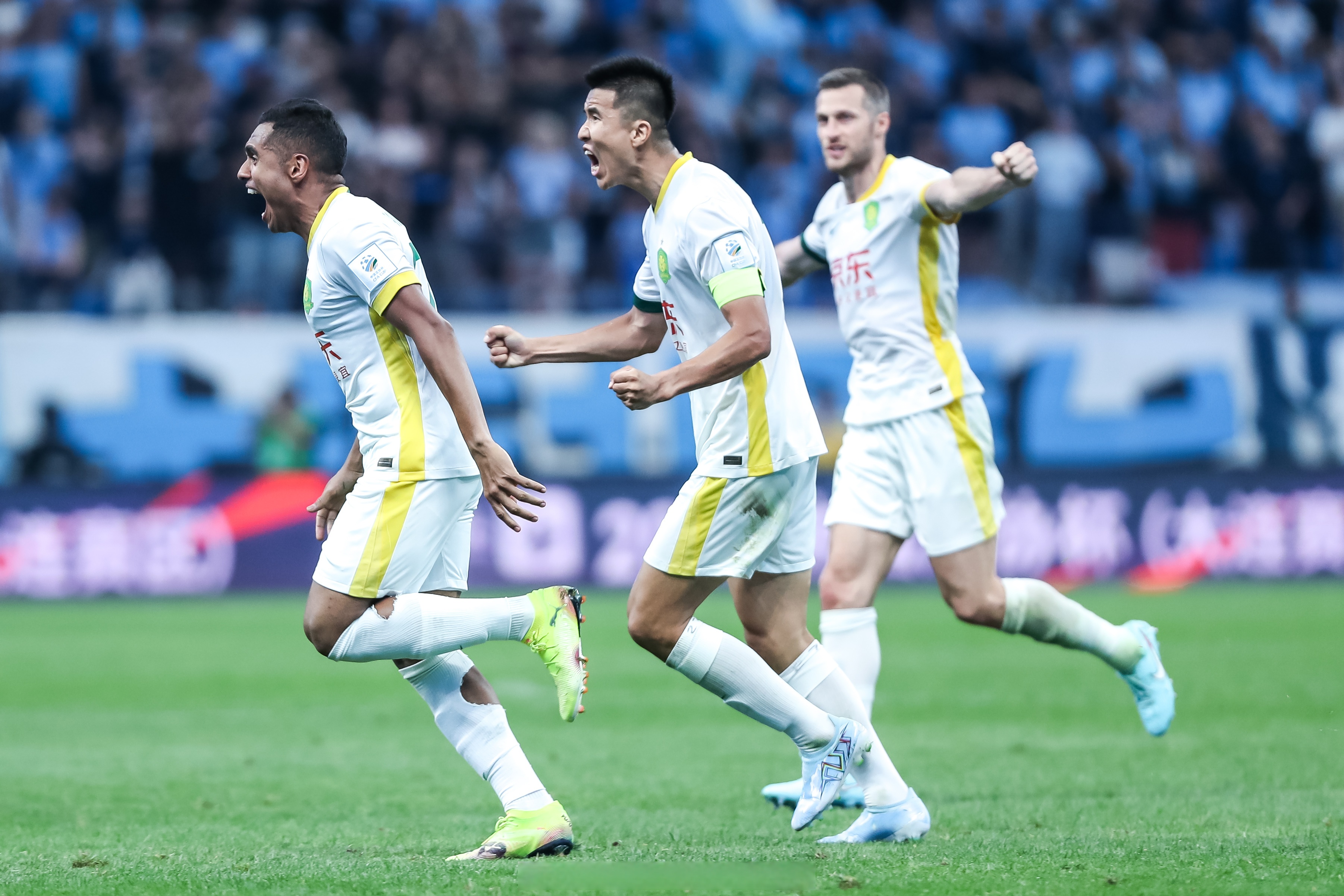 什克里尼亚尔接近加盟利雅得胜利