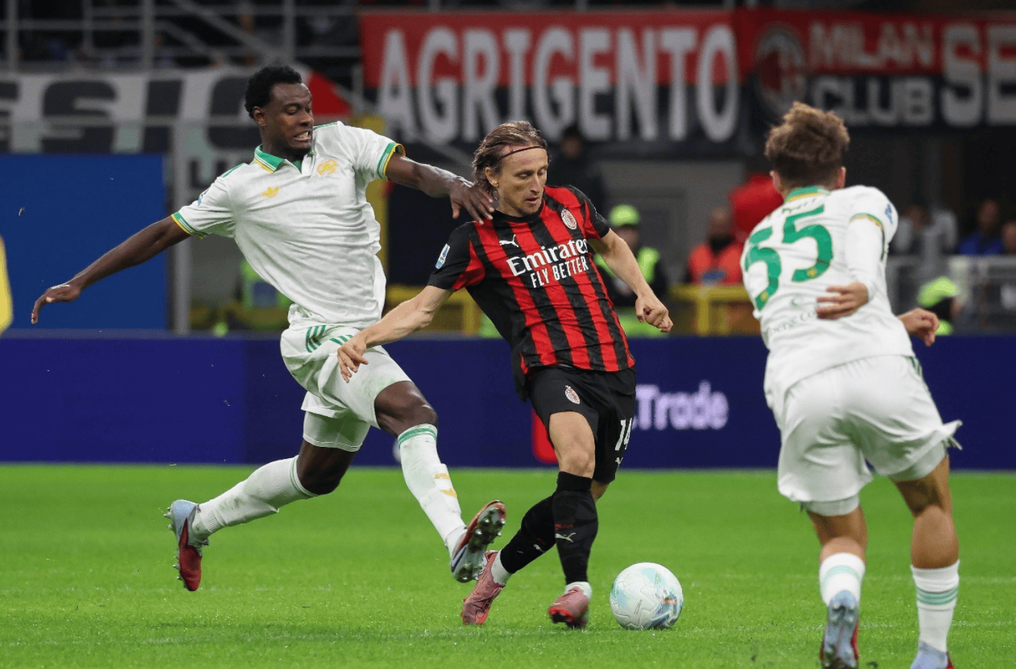 刚刚！底特律活塞豪取连胜备战意大利杯罗马围绕欧联队长鼓劲，AC米兰围绕足总杯伤情更新