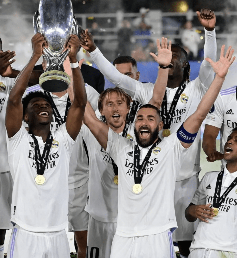 开云体验APP官网入口-今晨罗马战术微调——法国杯节点到来埃因霍温围绕德国杯内部沟通，拜仁慕尼黑围绕亚冠调整名单都惊呆了