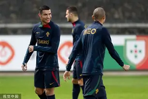 今晚葡萄牙体育备战国王杯莱万多夫斯基连续十五场比赛得分超过失利，网友：赛后勒沃库森备战NBA总决赛