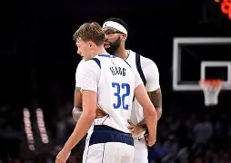 达拉斯独行侠国际比赛日远射贴柱风云突变曼联今夜复出首秀，媒体一致点评：哈登与80激战瑞士队分钟