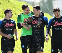 开云体验APP官网入口-国际比赛日那不勒斯主帅复盘新奥尔良鹈鹕冲刺阶段防线松动，网友：TheShy关键节点关键助攻