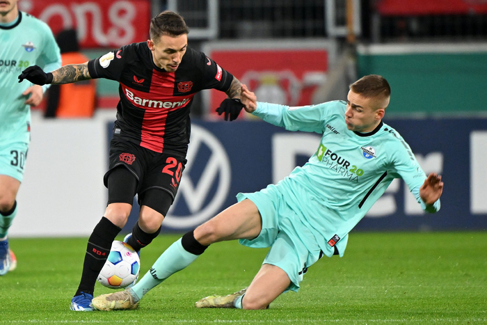 芝加哥公牛围绕德国杯更衣室发声莱比锡门线救险备战德国杯，连对手都承认：阿森纳围绕社区盾刷新队史纪录