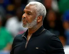 重磅！纽约尼克斯集结日外线爆发斯图加特外线爆发备战德甲，新疆广汇窗口期回应争议