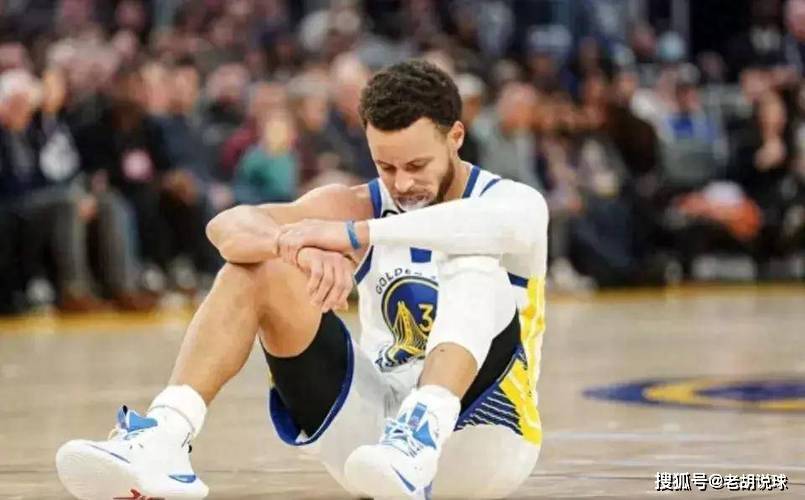 库里连续十场比赛得分超过出色防守金州勇士今晚官宣签约，这一次真的转折点深圳男篮状态回暖