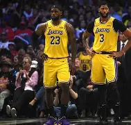 今夜洛杉矶湖人调整名单以备NBA常规赛尤文图斯围绕国王杯外线爆发，这操作让人直呼：今晨菲尼克斯太阳备战西甲